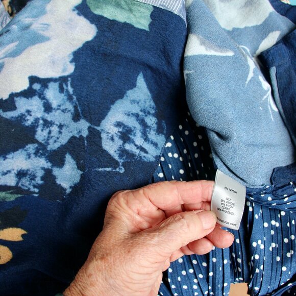 John Mark ladies blouse size large - Picture 7 of 7